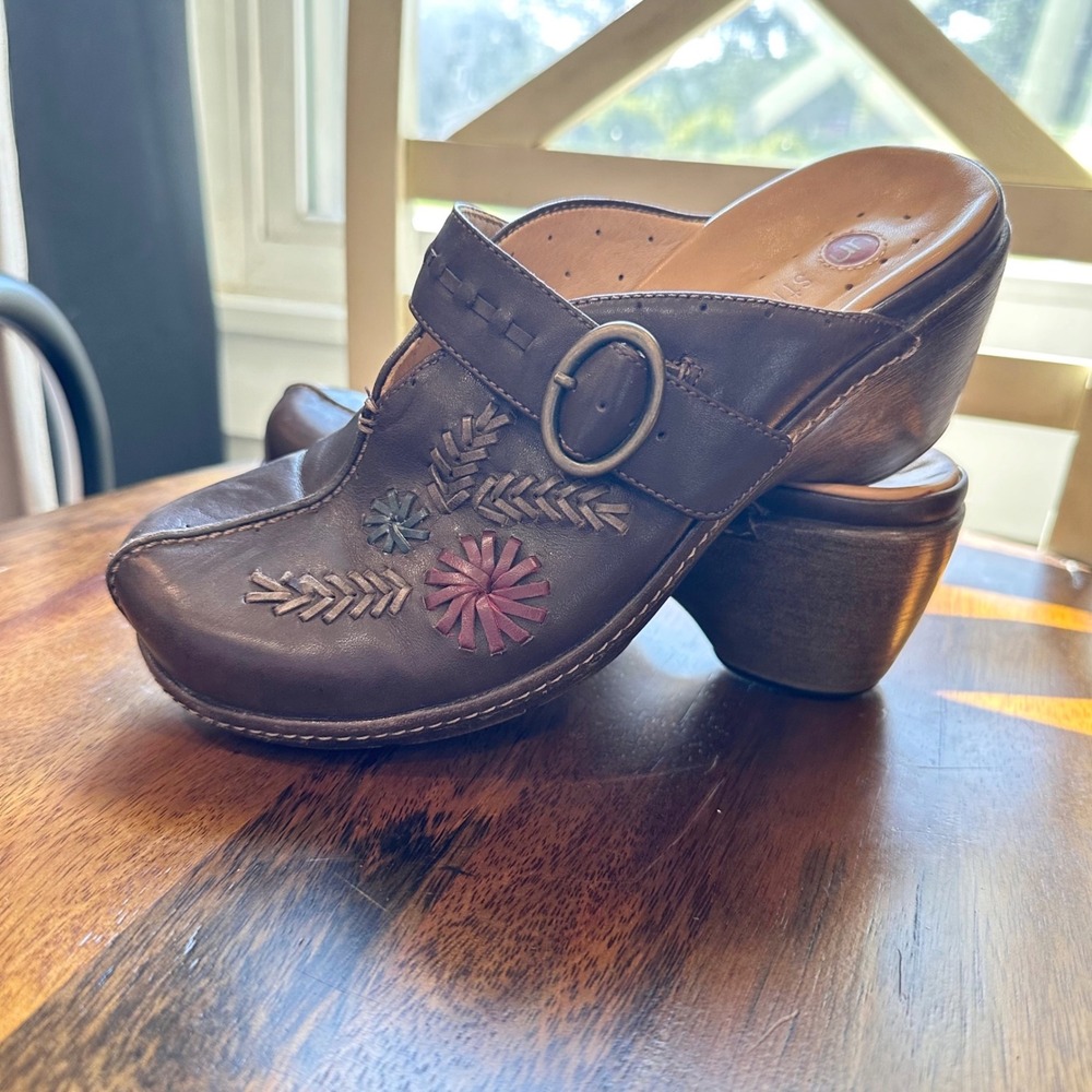 Clarks Clogs Women Brown Leather Embroidered Floral Wedge Mules Artsy Hippie 6M
